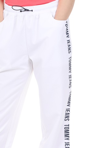 TOMMY HILFIGER-Γυναικείο παντελόνι φόρμας TOMMY HILFIGER JOGGER TAPE RELAXED λευκό