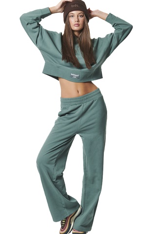 BODY ACTION-Γυναικεία oversized cropped φούτερ μπλούζα BODY ACTION 061430-01 πράσινη